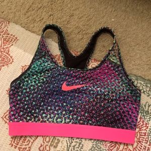5 Nike Sports bras (Size Small, no padding)